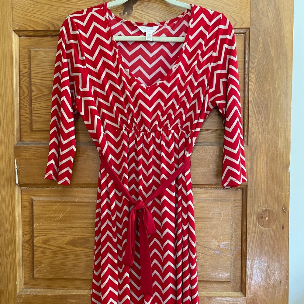 Three Seasons Maternity/Nursing Dress Size Large